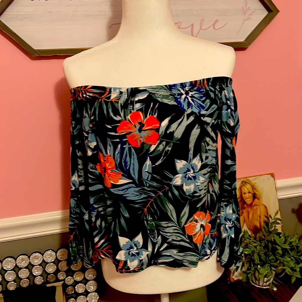 Hawaiian 🌺  business casual top